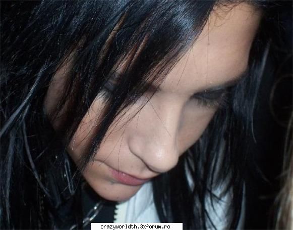 Have some fun - B stau la colt???? de ceeee????????? azi am fost - ღ Bill Kaulitz ღ