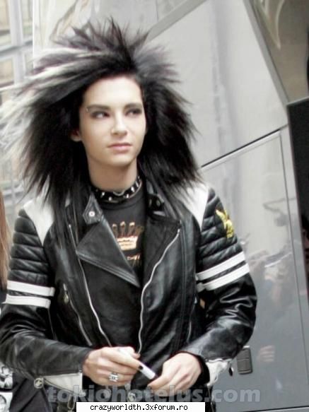 Pics wiTH BILL..... - sunt aici........hello....nu imi dai si mie un - ღ Bill Kaulitz ღ