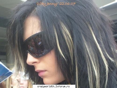 Pics wiTH BILL..... - ce natural e parul lui aici - ღ Bill Kaulitz ღ