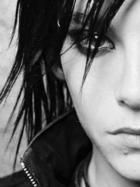 o noua prietena? - e bine k are o prietena k s nu mai zica toti - ღ Bill Kaulitz ღ